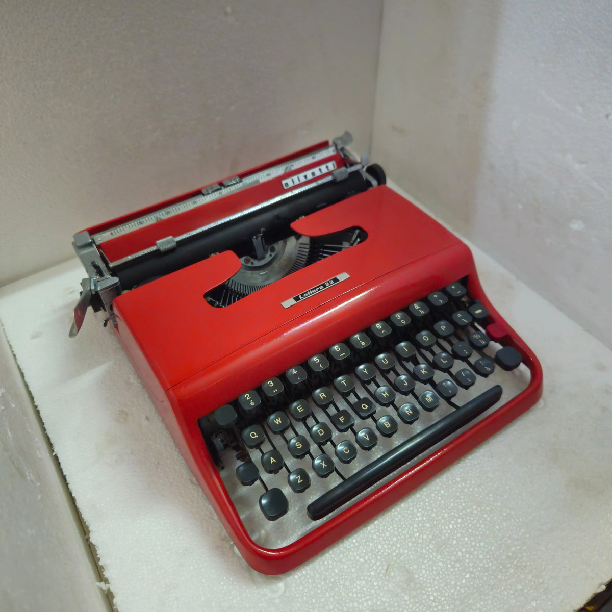 Olivetti Lettera 22 S P Edition