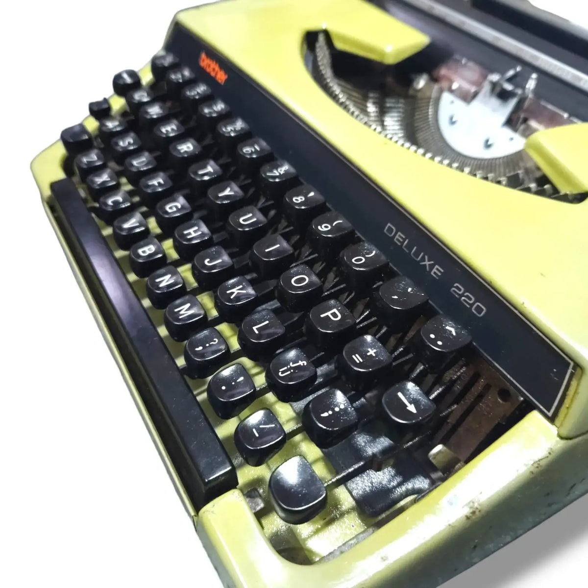 Brother Deluxe 220 Olive Typewriter