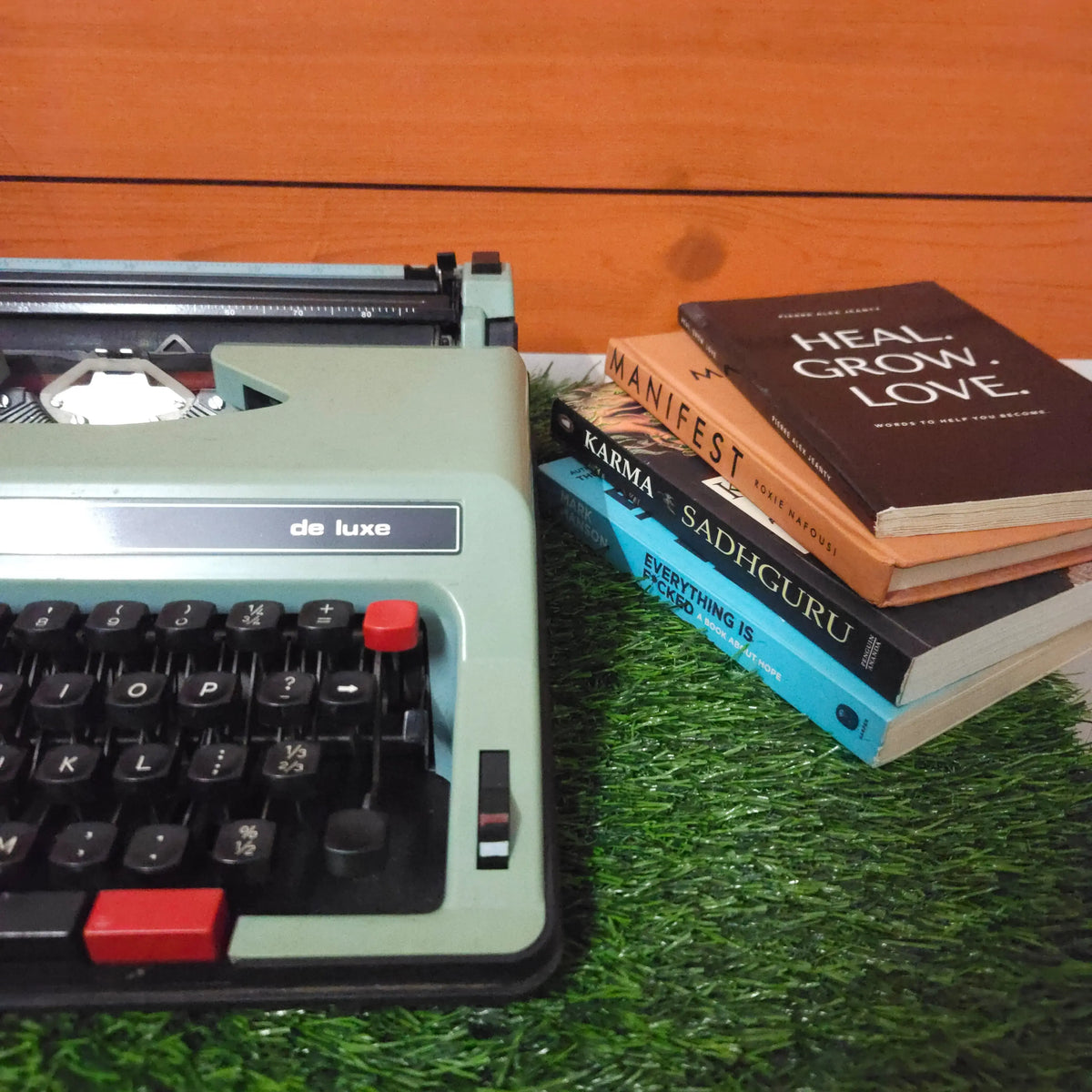 Rover 6000 De Luxe Typewriter