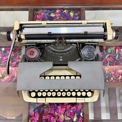 Smith Corona Classic 12 Portable Typewriter