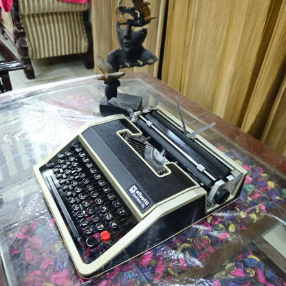 Olivetti Lettera Dl Typewriter