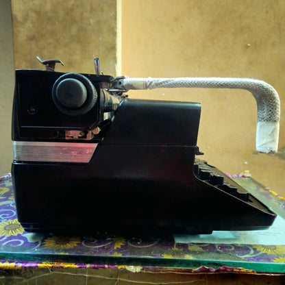 Remington 2000 Hindi Desktop Typewriter