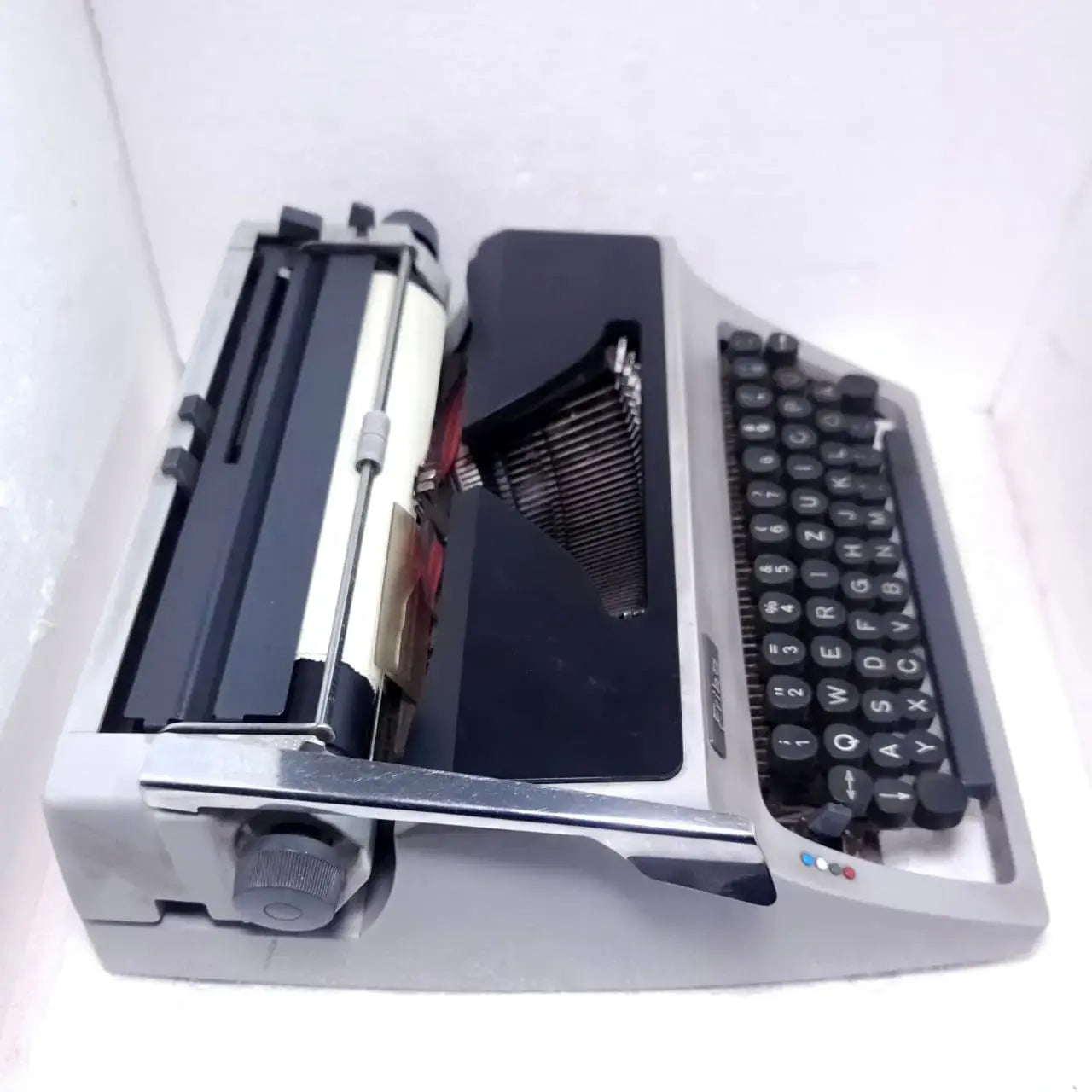 Erika Model 32 English Typewriter