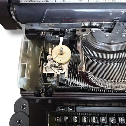 Facit 1740 English Typewriter Brief size