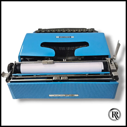 Olivetti Lettera 22 Hex Blue Typewriter