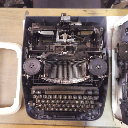 Godrej Pb English Typewriter