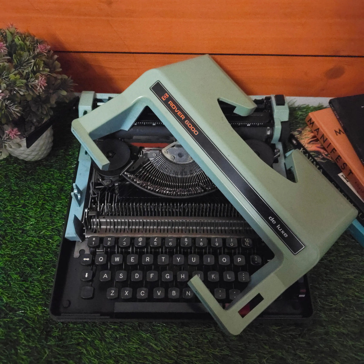 Rover 6000 De Luxe Typewriter