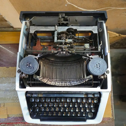 Godrej Prima Brief Hindi Typewriter