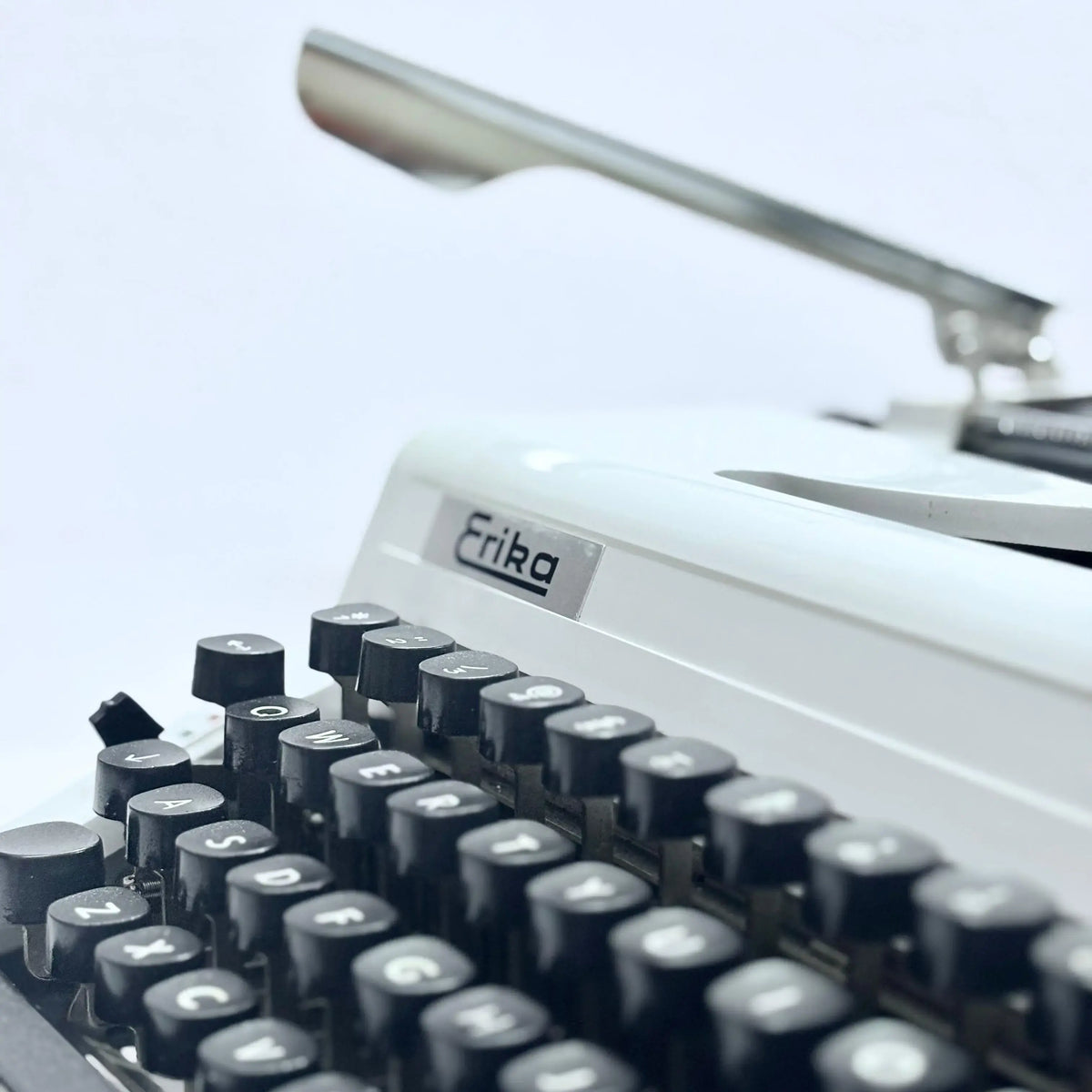 Erika English Typewriter Model 105