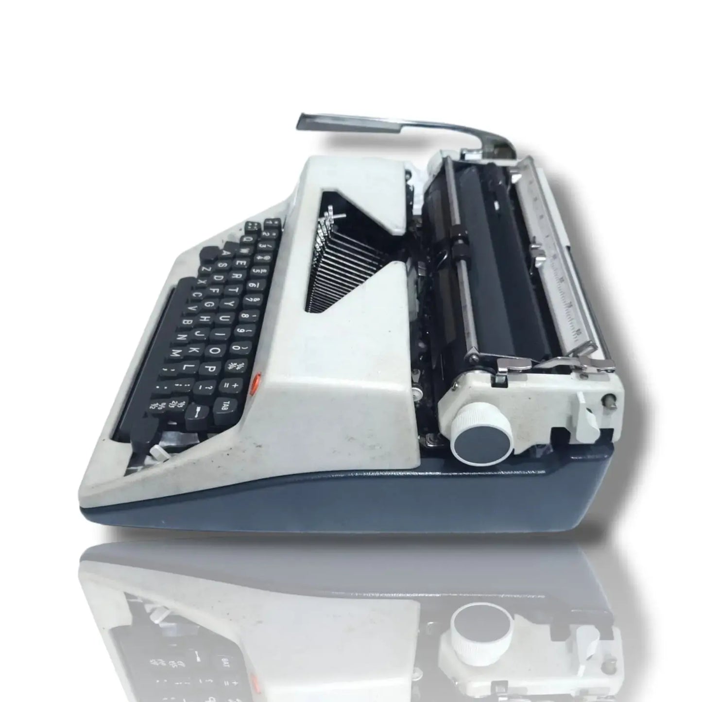 Olympia sm8 Portable Typewriter