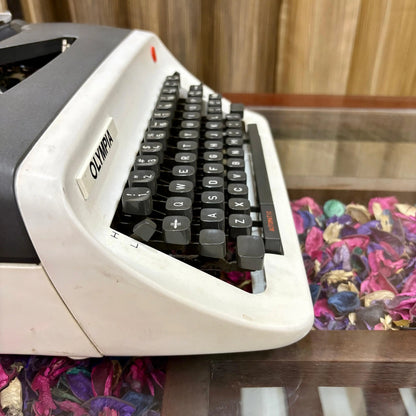 Olympia B12 Portable Manual Typewriter
