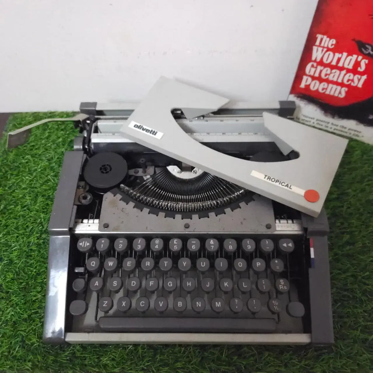 Olivetti Tropical English Typewriter