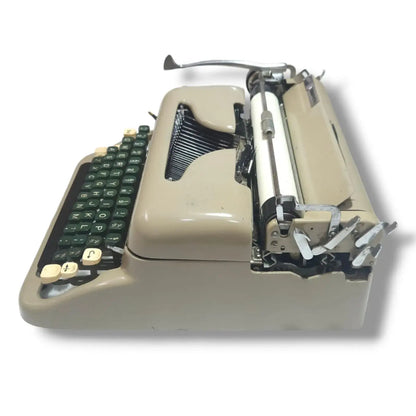 Zeta Portable Typewriter