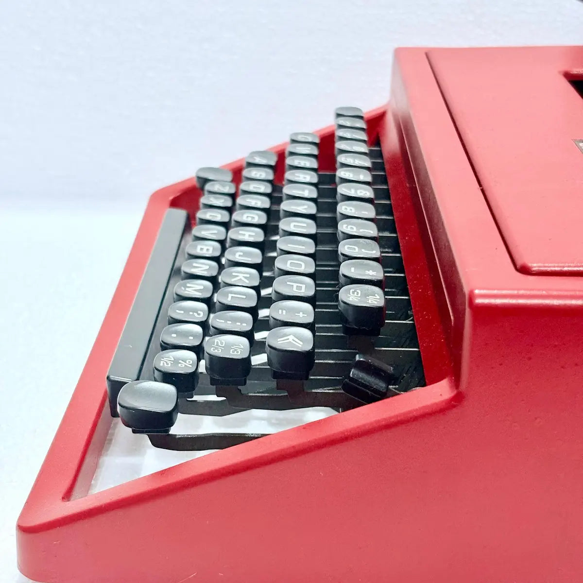 Olivetti Dora Carmine red portable typewriter, vintage mechanical writing machine, RR Typewriter Mart India online
