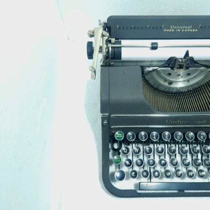 Universal Underwood Classic Typewriter