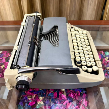 Smith Corona Classic 12 Portable Typewriter