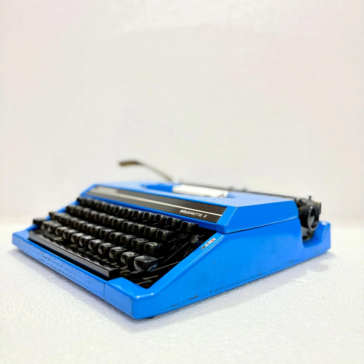 Silver Reed Silverette Deep Blue Portable Typewriter