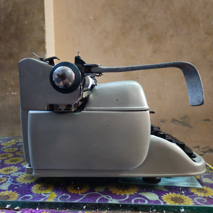 Remington Super Riter Hindi Typewriter