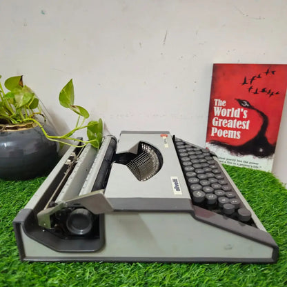 Olivetti Tropical English Typewriter
