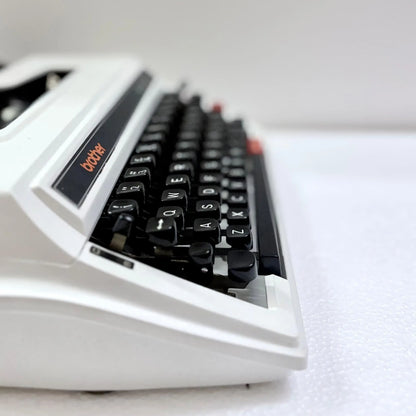 Brother 750 Tr Typewriter Alpine white