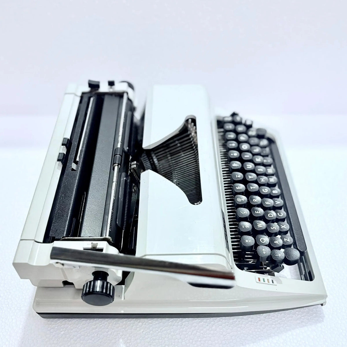 Erika English Typewriter Model 105