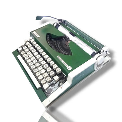 Olympia Traveller De Luxe Typewriter Green Edition