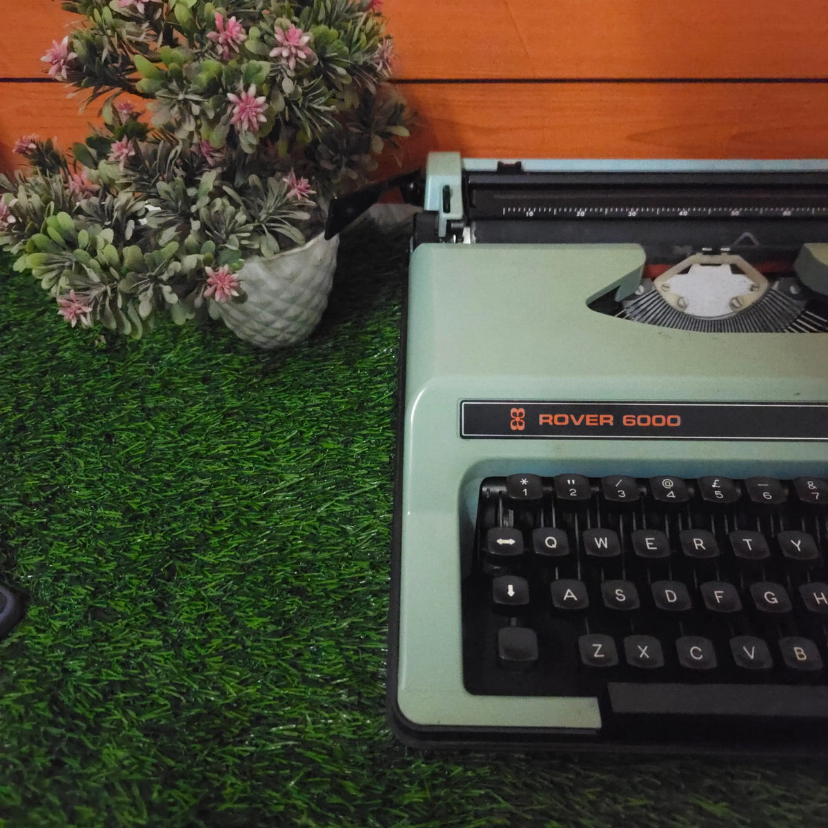 Rover 6000 De Luxe Typewriter