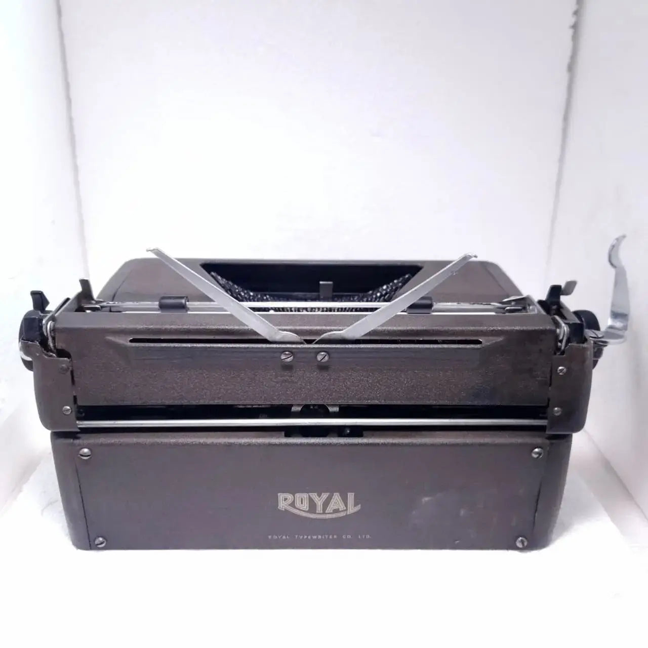 Royal Quiet De Luxe Typewriter