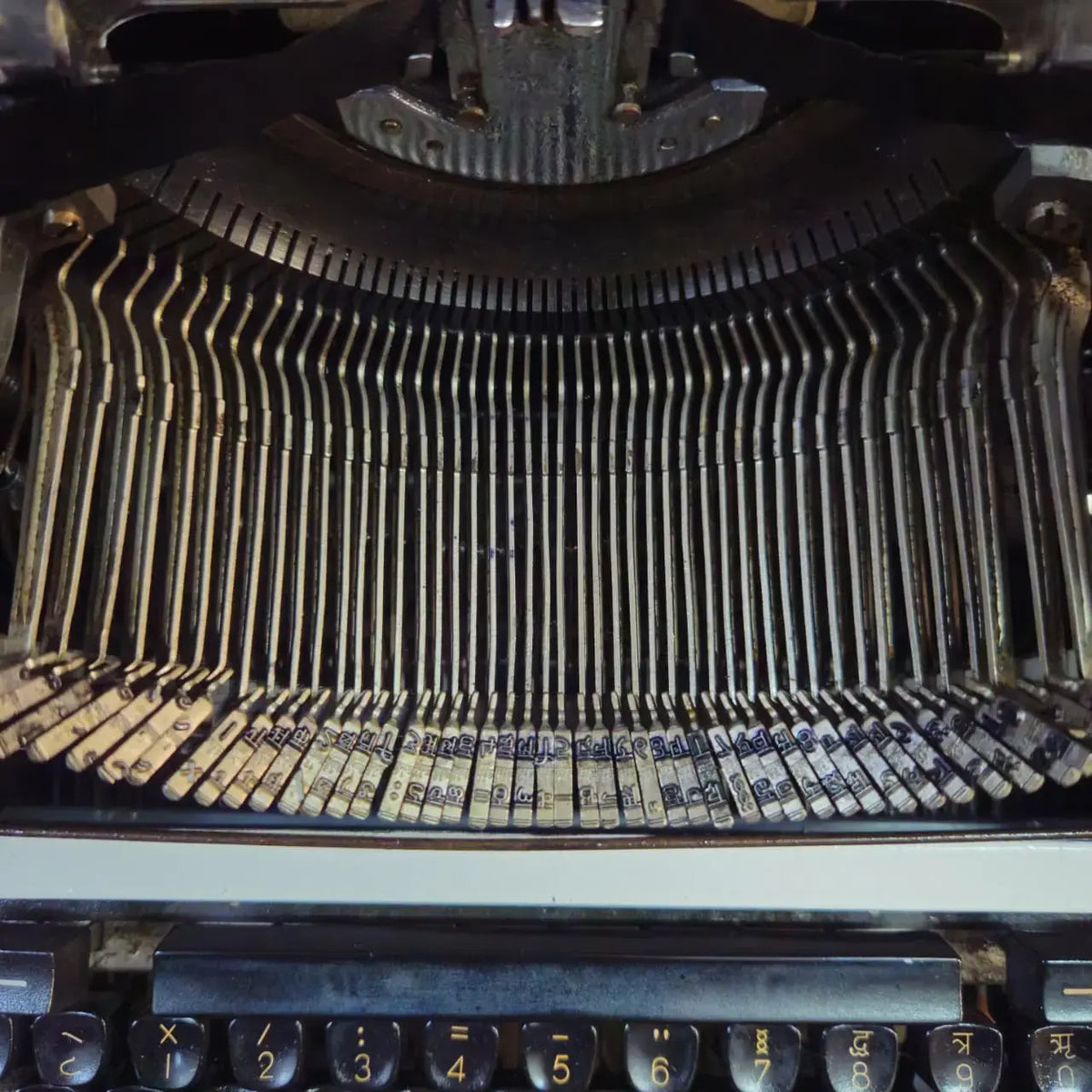 Godrej Prima Brief Hindi Typewriter
