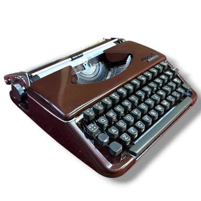 Olympia Splendid 66 Mahogany Typewriter