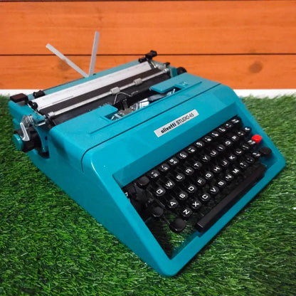 Olivetti Studio 45 Typewriter