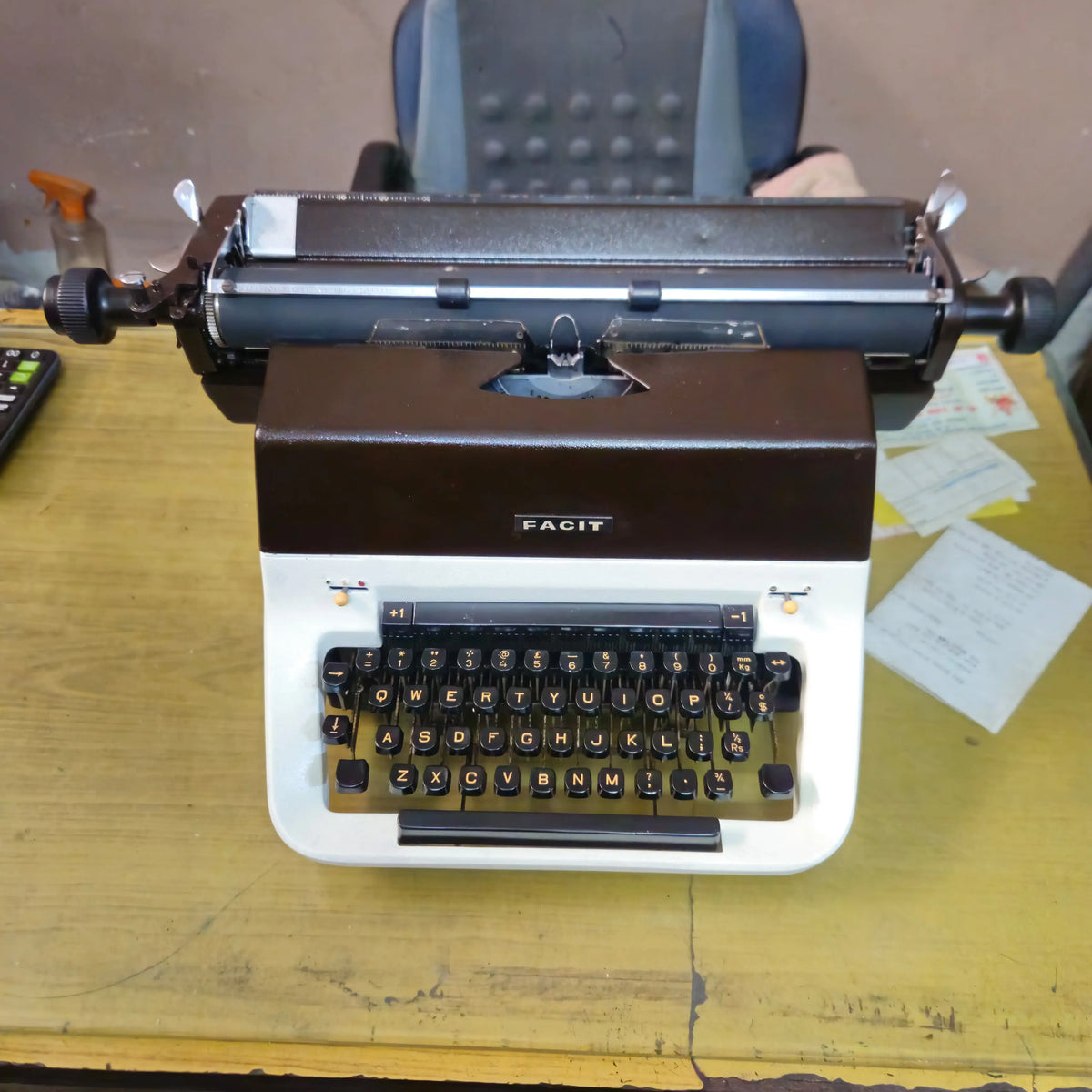 Facit 1720 English Manual Typewriter