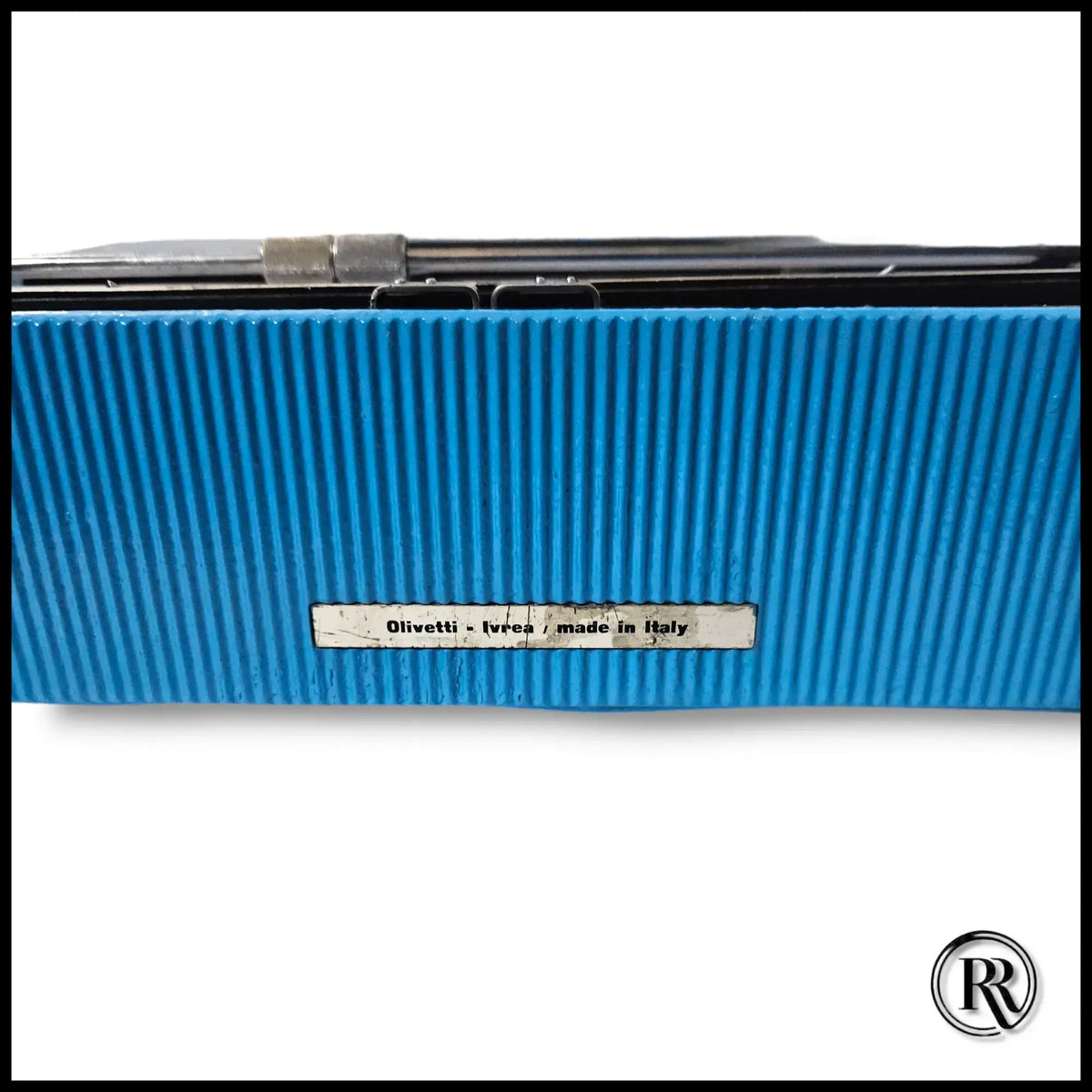 Olivetti Lettera 22 Hex Blue Typewriter