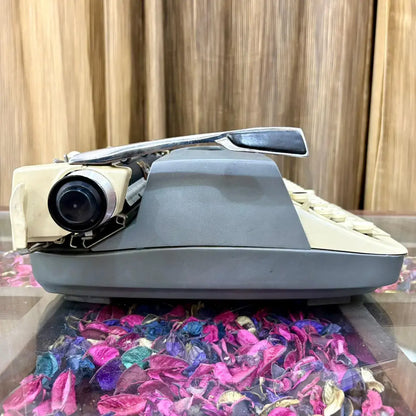 Smith Corona Classic 12 Portable Typewriter