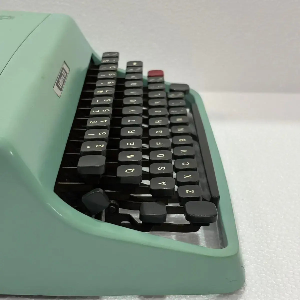 Olivetti Lettera 32 Typewriter