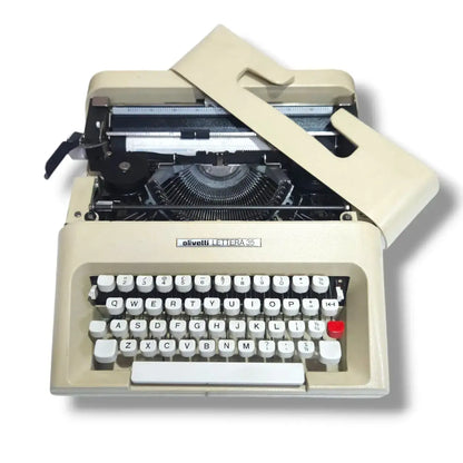 Olivetti Lettera 35 English Typewriter