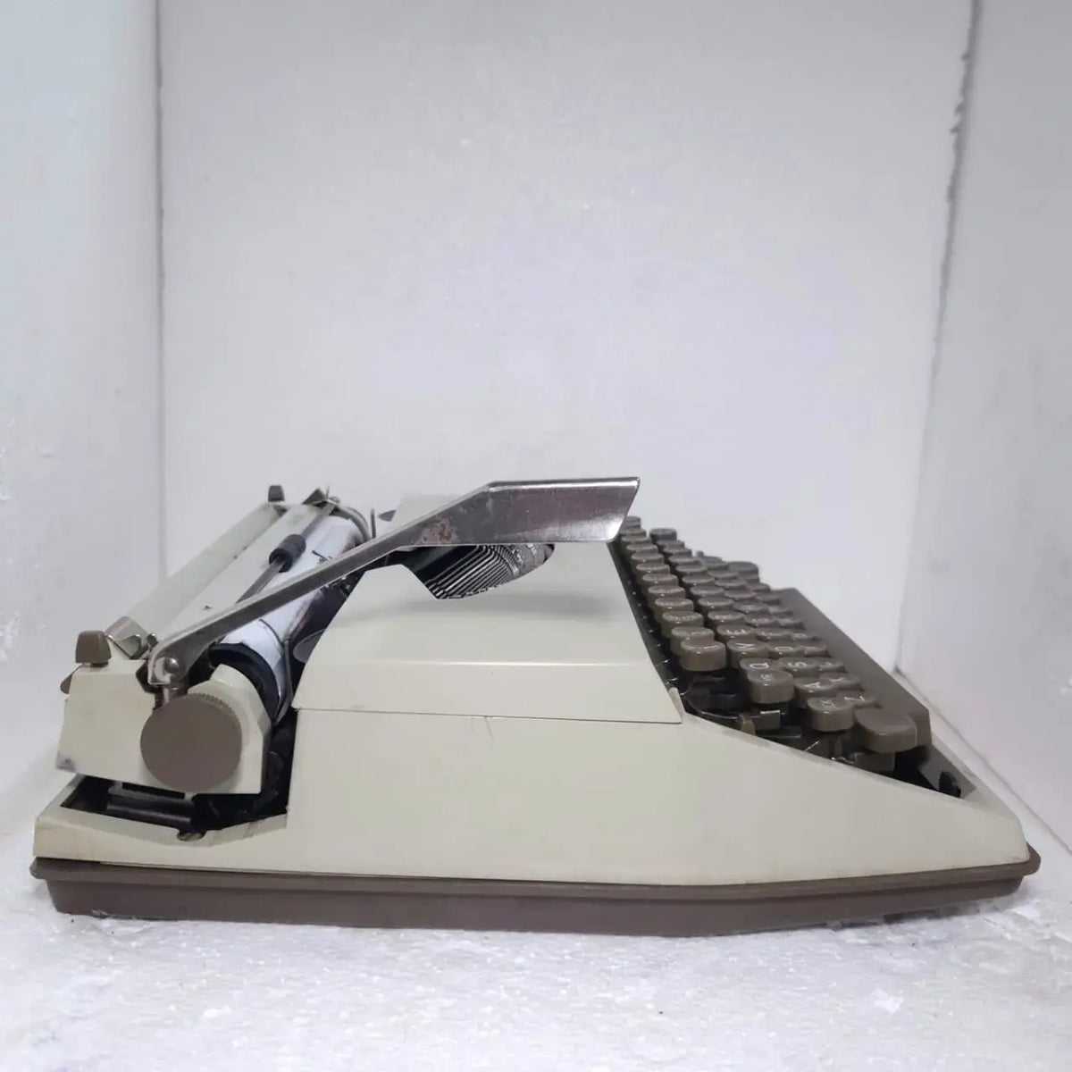 Royal Caravan Portable Typewriter