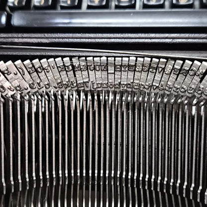 Facit 1740 English Typewriter Brief size