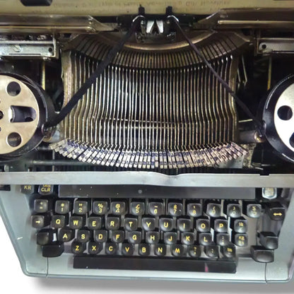 Remington 2000 English Manual Typewriter