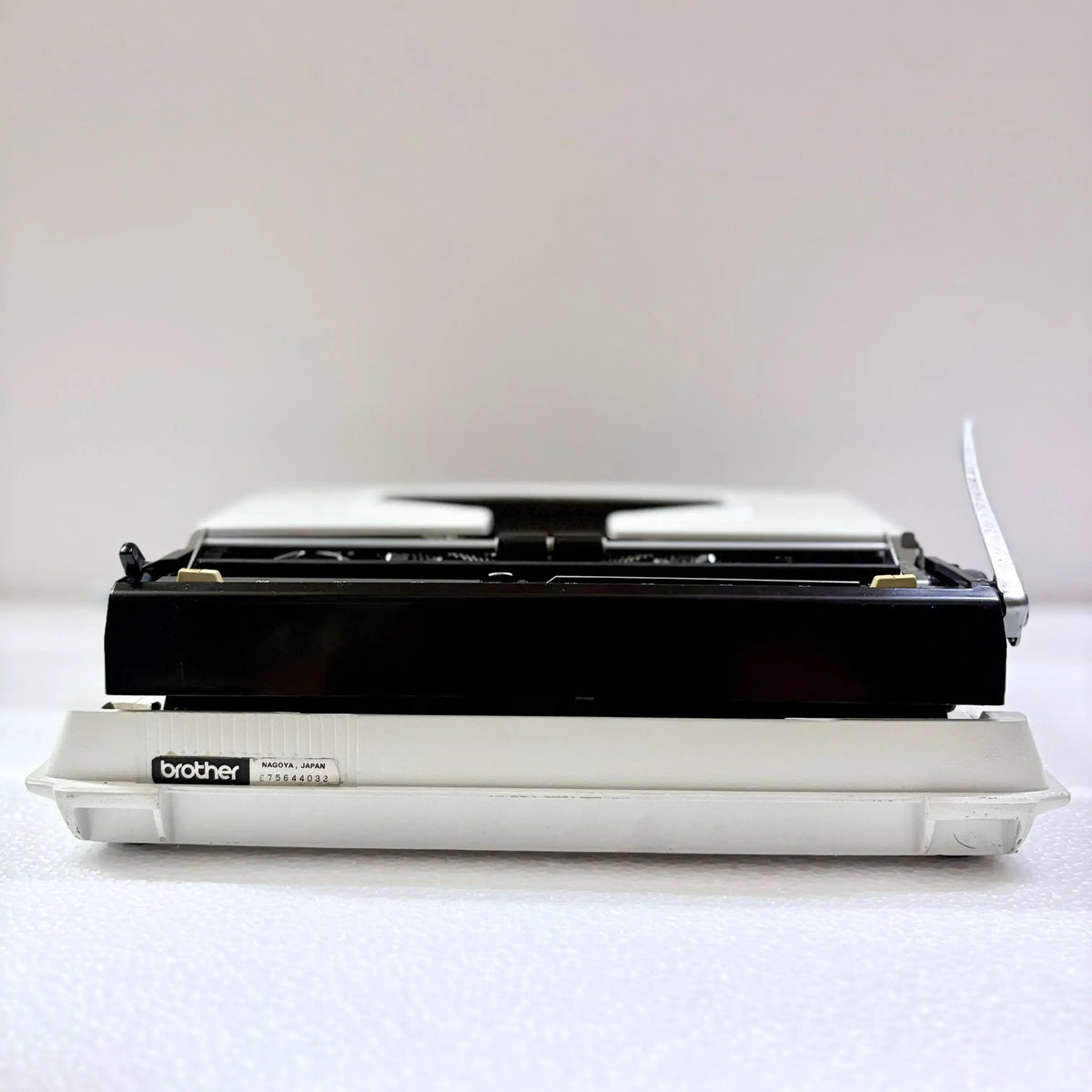 Brother 750 Tr Typewriter Alpine white