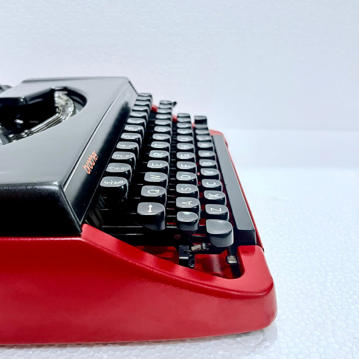 Brother Deluxe 220 Typewriter Inferno Red Edition