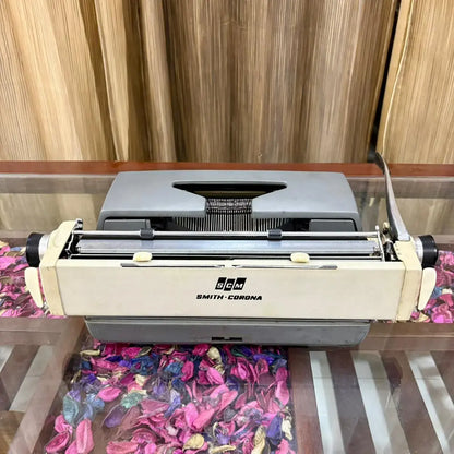 Smith Corona Classic 12 Portable Typewriter