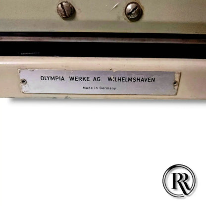 Olympia Splendid 33 Typewriter