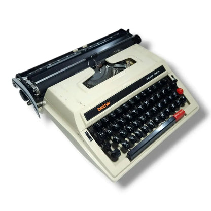 Brother Deluxe 762 Tr Typewriter