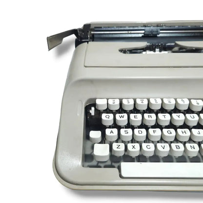 Underwood 319 Port Typewriter