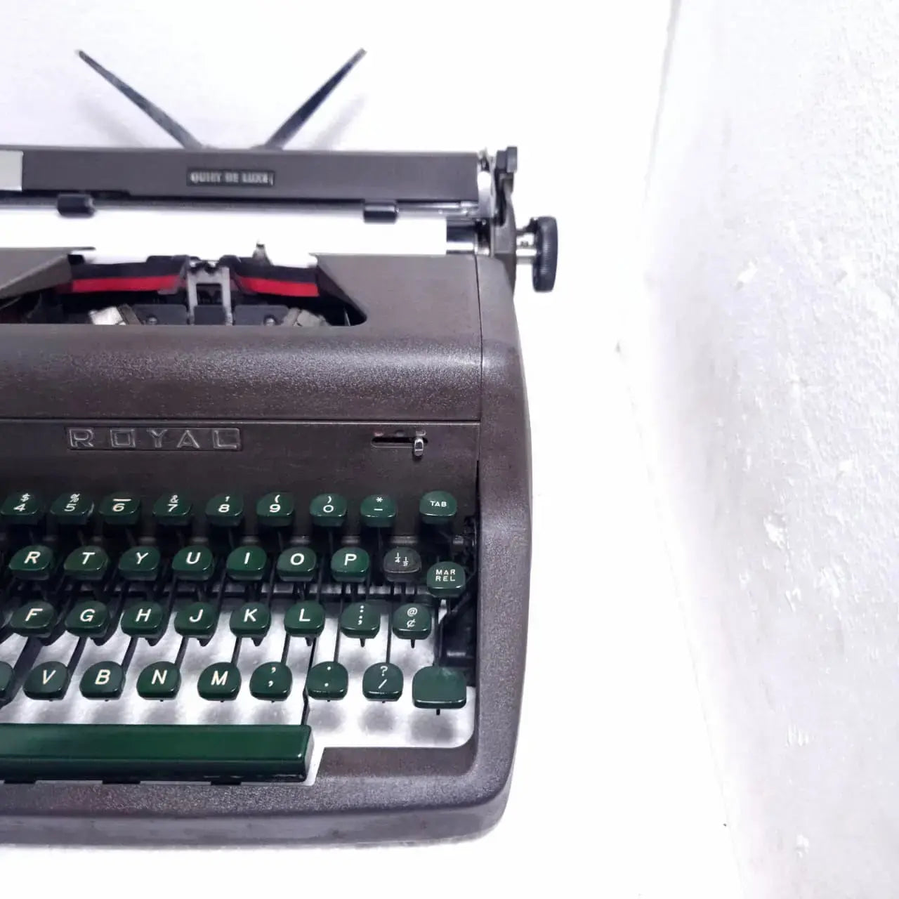 Royal Quiet De Luxe Typewriter