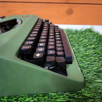 Kofa 100 English Typewriter