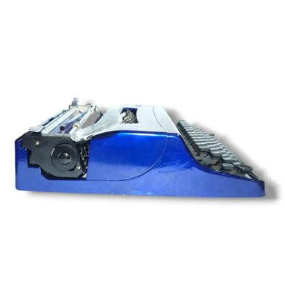 Olivetti Lettera 32 Lightening Blue Typewriter