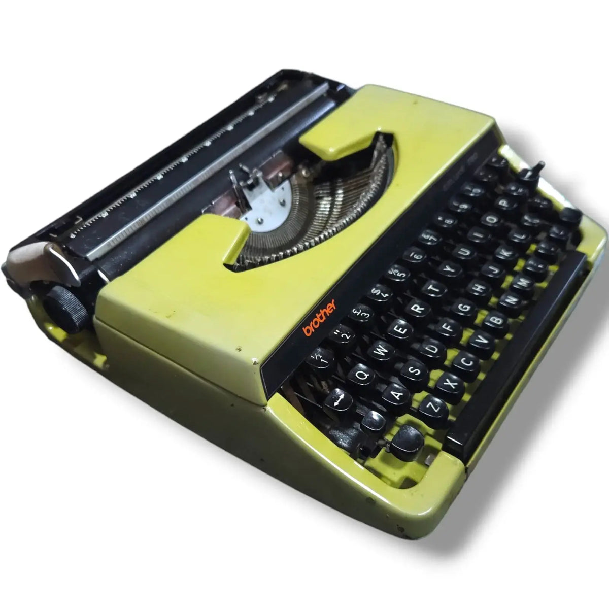 Brother Deluxe 220 Olive Typewriter