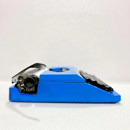 Silver Reed Silverette Deep Blue Portable Typewriter